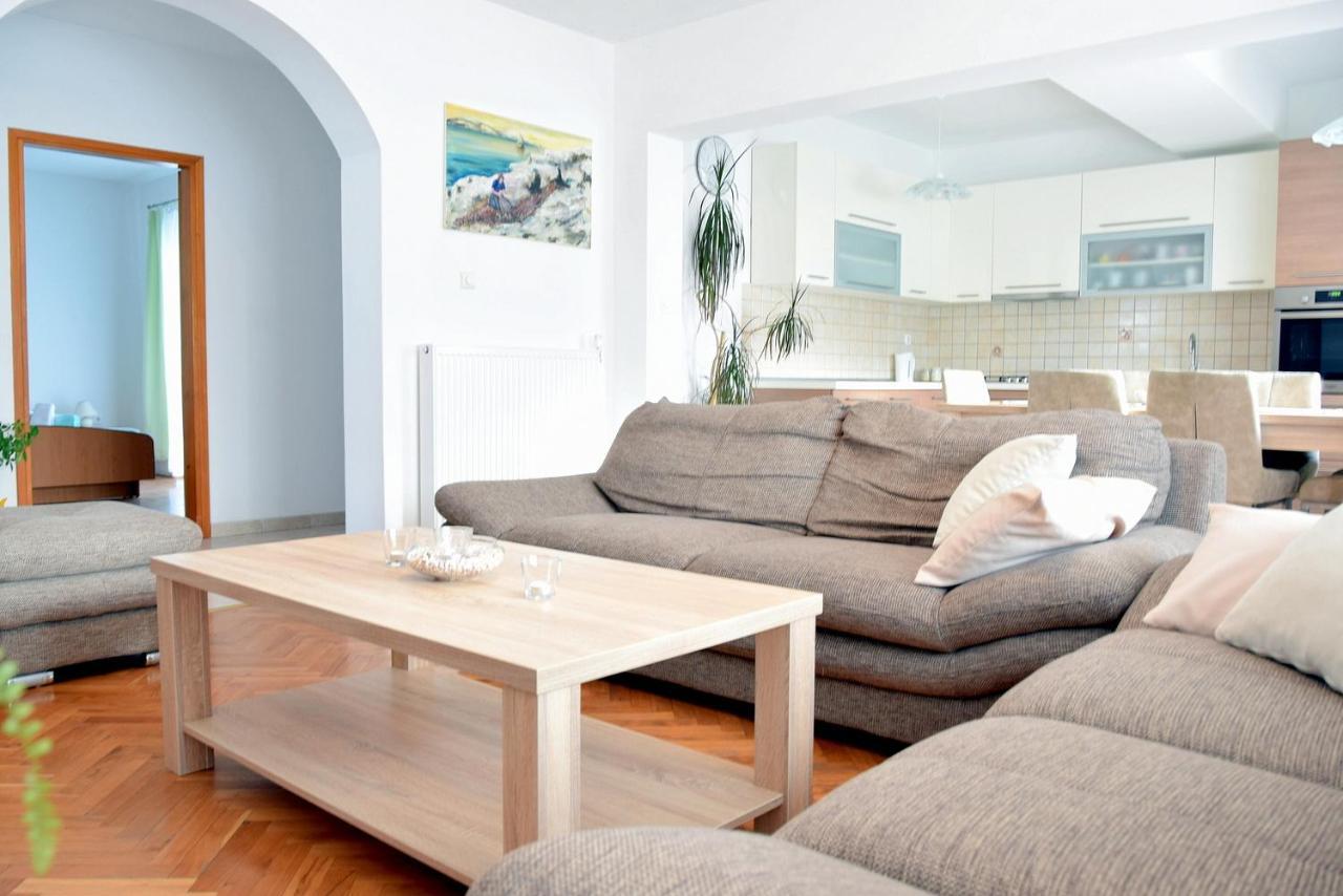 Palit Hills Superior Apartments Eksteriør bilde