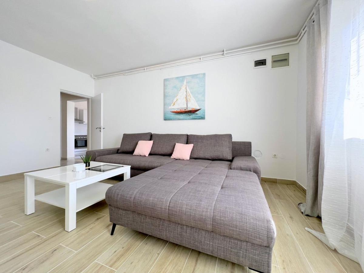 Palit Hills Superior Apartments Eksteriør bilde